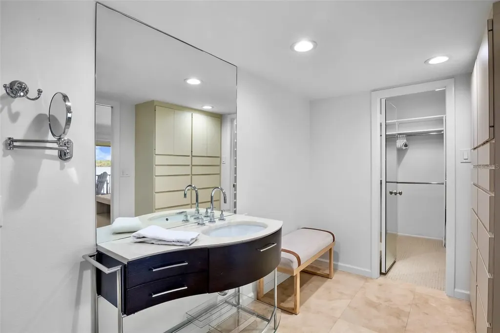 4234 Gulf Of Mexico Drive Longboat Key FL 34228