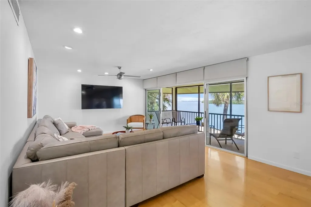 4234 Gulf Of Mexico Drive Longboat Key FL 34228