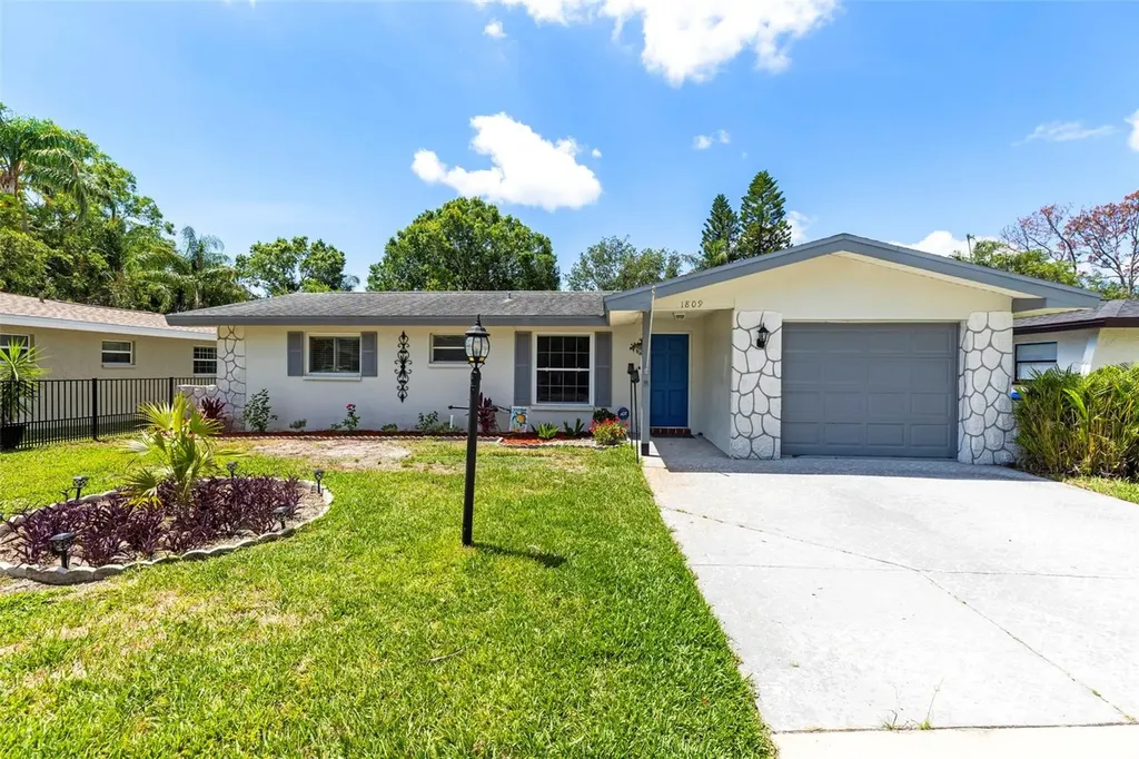 1809 Elmwood Drive Oldsmar FL 34677