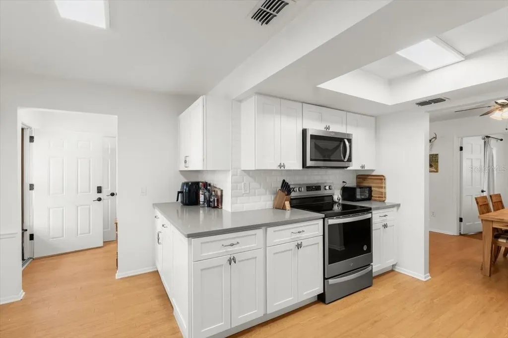 704 Lynn Avenue New Smyrna Beach FL 32168
