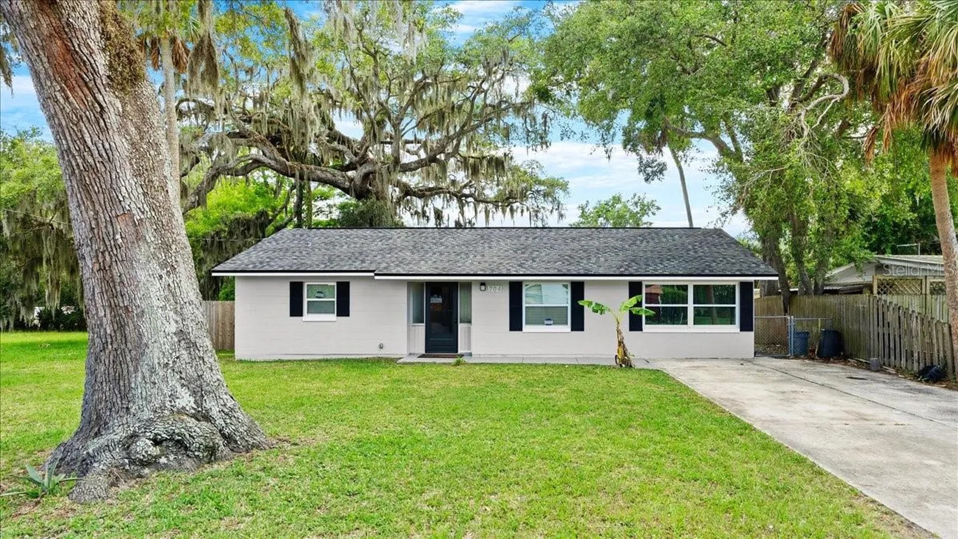 704 Lynn Avenue New Smyrna Beach FL 32168
