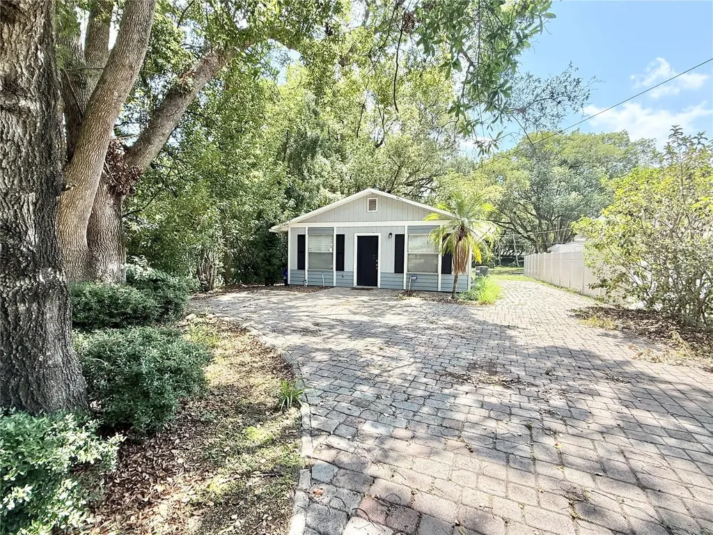 1523 S Mellonville Avenue Sanford FL 32771