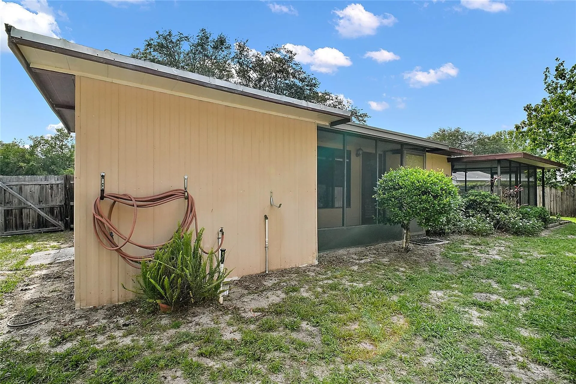 501 Cherry Tree Street Eustis FL 32726