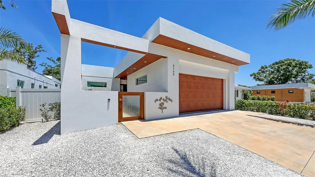 2135 Hyde Park Street Sarasota FL 34239