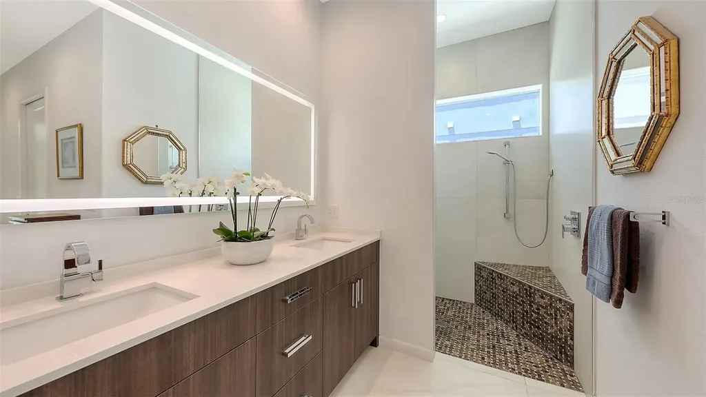 2135 Hyde Park Street Sarasota FL 34239