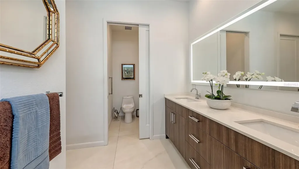 2135 Hyde Park Street Sarasota FL 34239