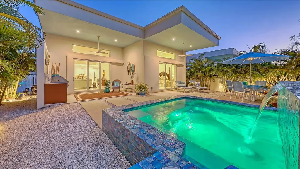 2135 Hyde Park Street Sarasota FL 34239