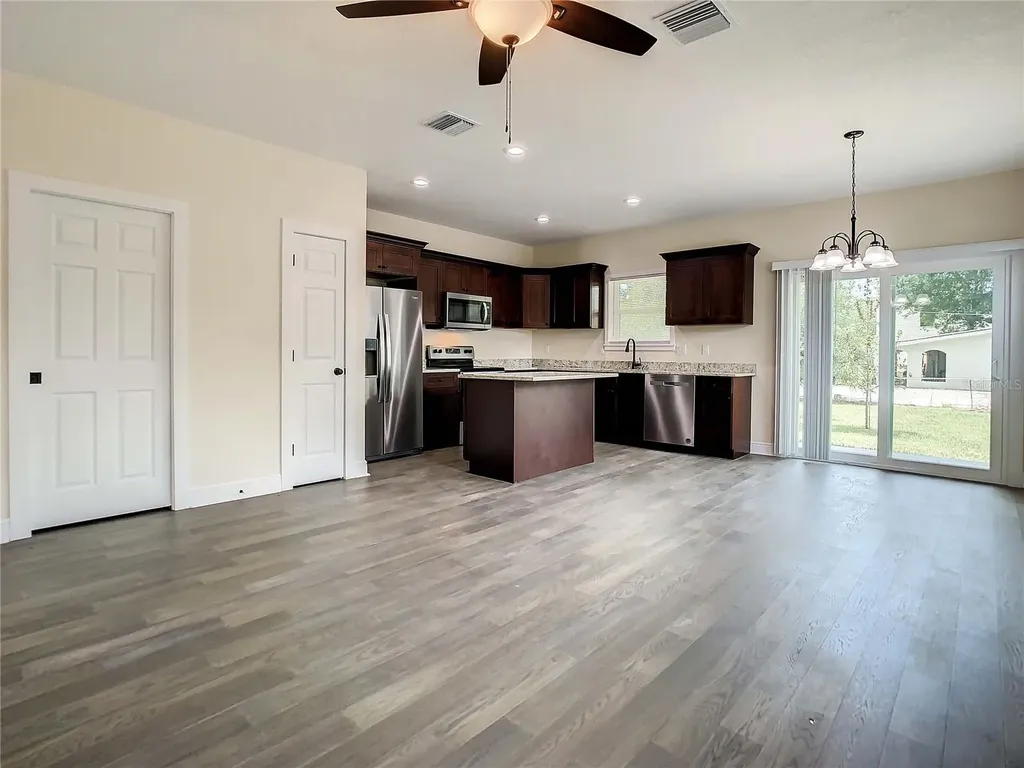 4209 W Woodlawn Avenue Tampa FL 33614