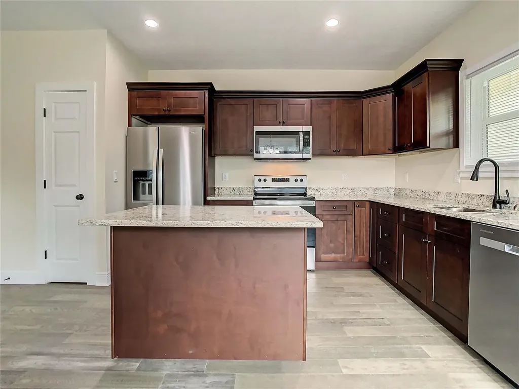 4209 W Woodlawn Avenue Tampa FL 33614