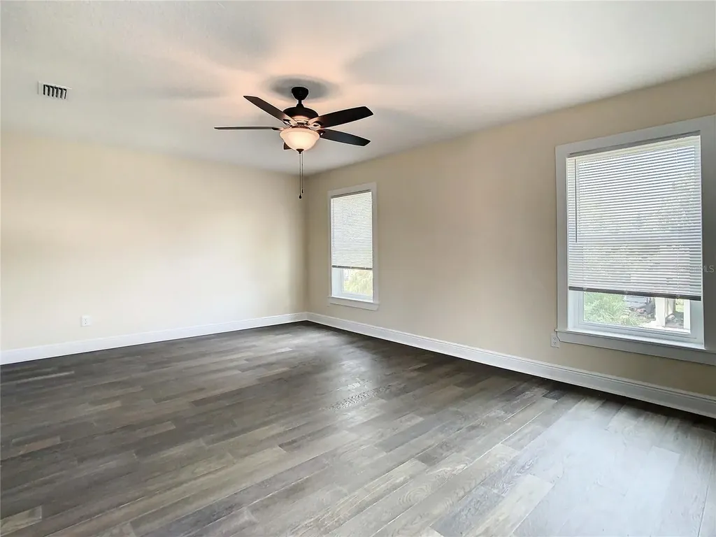 4209 W Woodlawn Avenue Tampa FL 33614