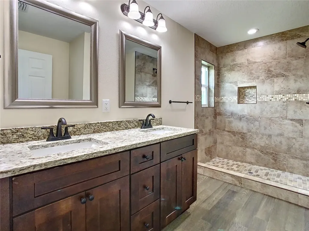 4209 W Woodlawn Avenue Tampa FL 33614