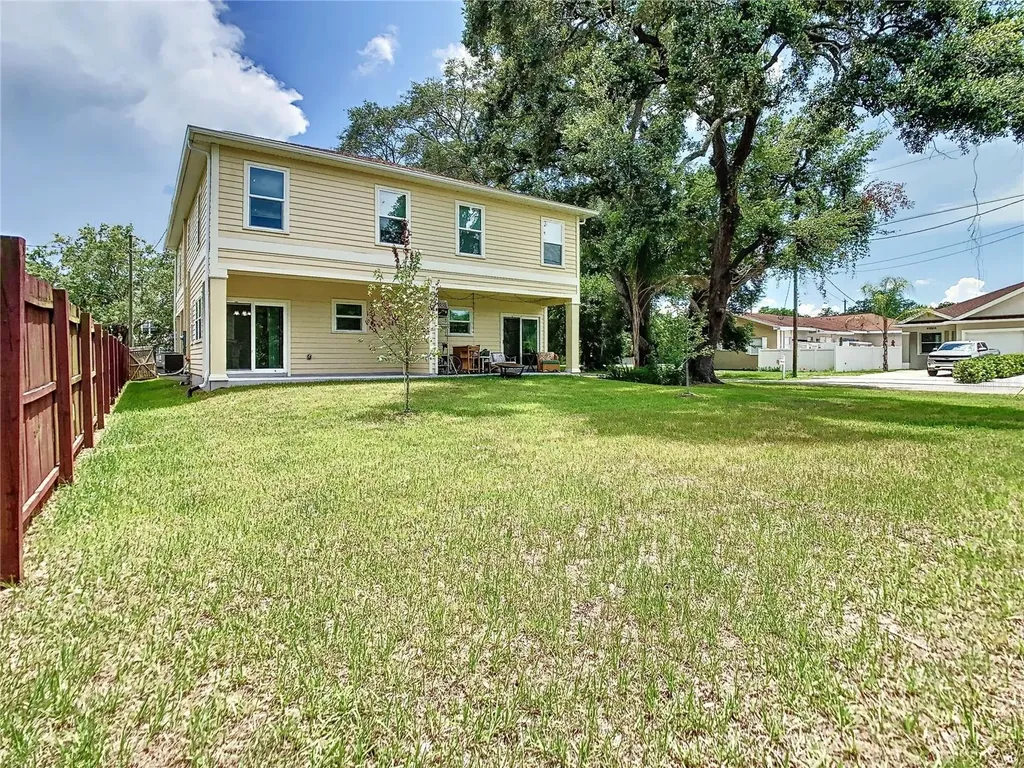 4209 W Woodlawn Avenue Tampa FL 33614