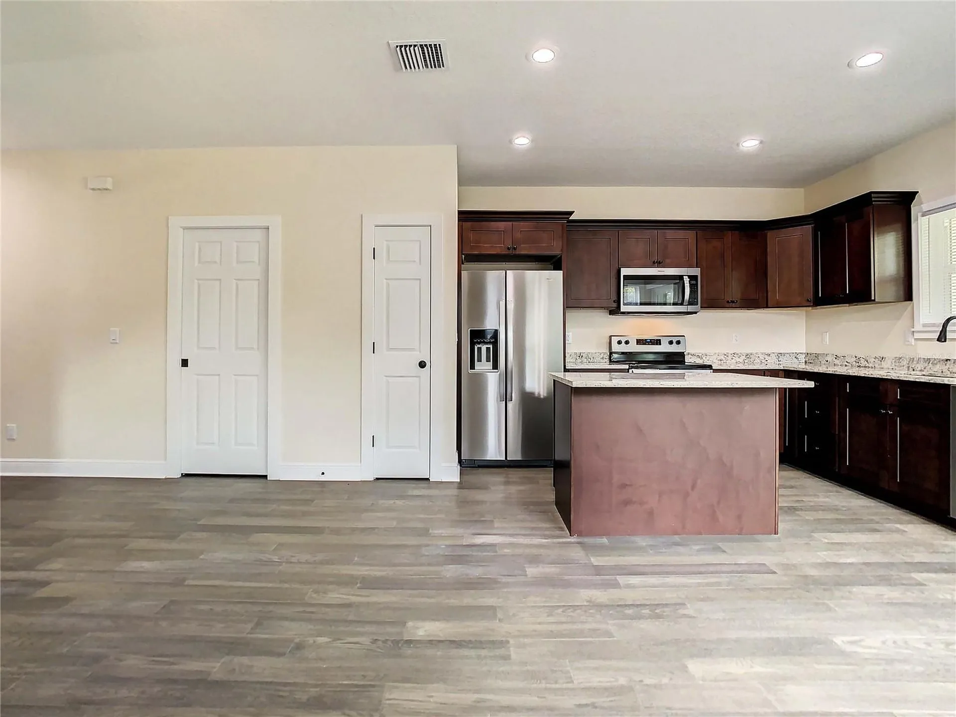 4209 W Woodlawn Avenue Tampa FL 33614
