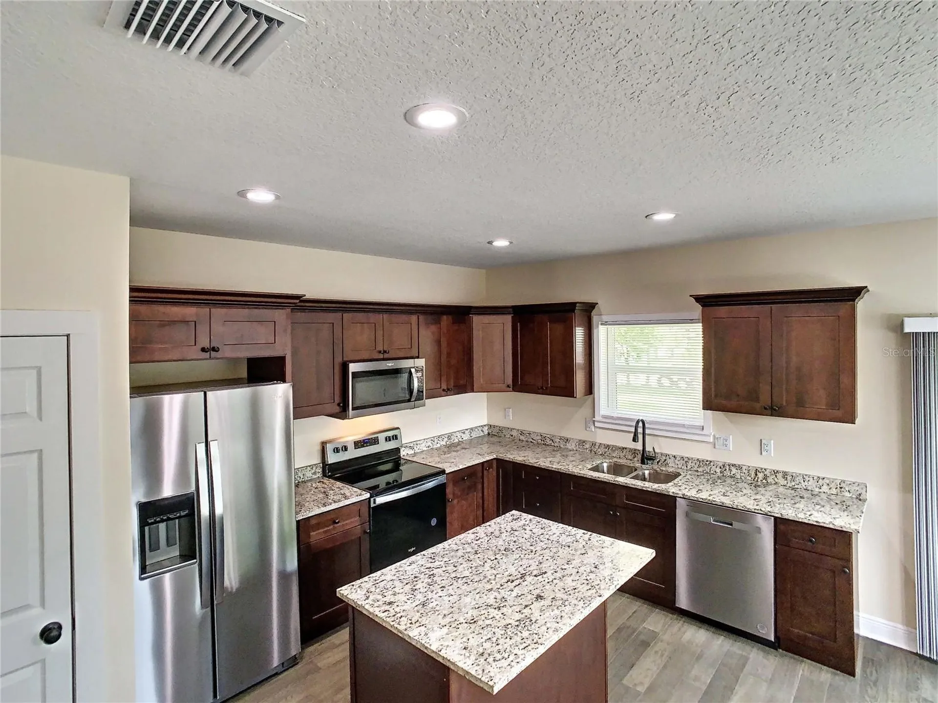 4209 W Woodlawn Avenue Tampa FL 33614