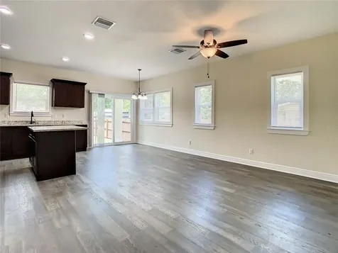 4209 W Woodlawn Avenue Tampa FL 33614