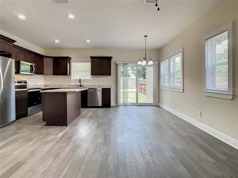 4209 W Woodlawn Avenue Tampa FL 33614