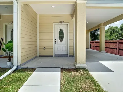 4209 W Woodlawn Avenue Tampa FL 33614