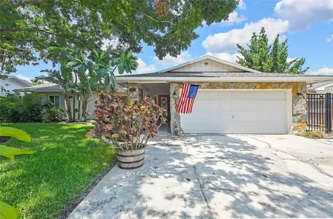 7924 Singing Court Place Tampa FL 33615