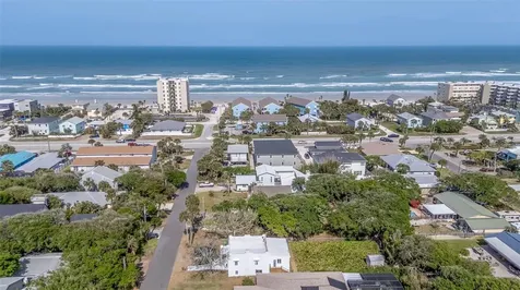 833 E 12th Avenue New Smyrna Beach FL 32169