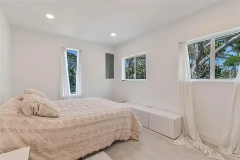833 E 12th Avenue New Smyrna Beach FL 32169