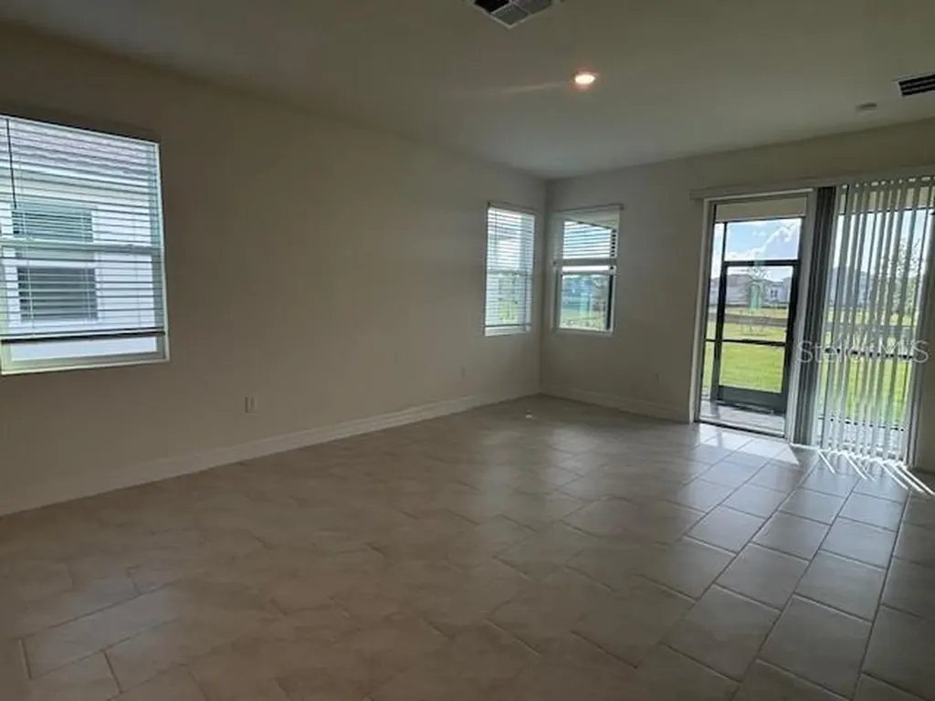 3975 Kennebunk Loop Mount Dora FL 32757