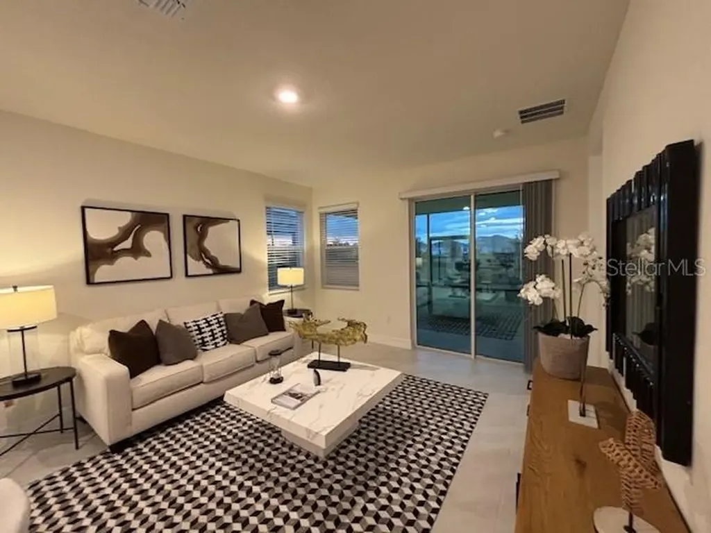 3975 Kennebunk Loop Mount Dora FL 32757