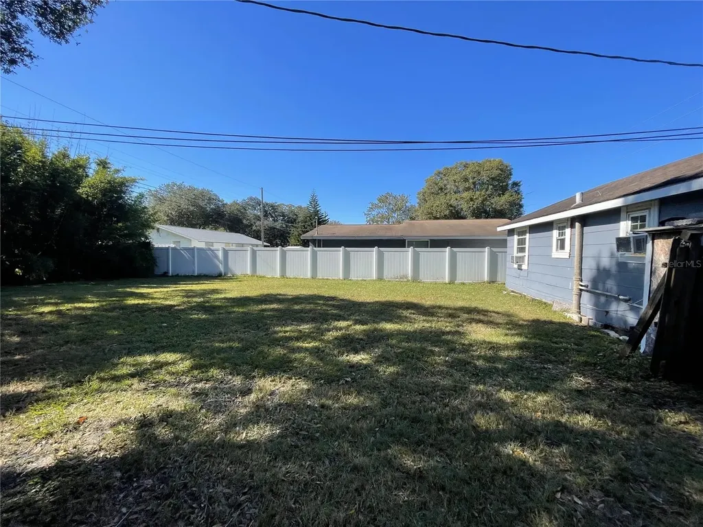 2678 62nd Avenue N St Petersburg FL 33702