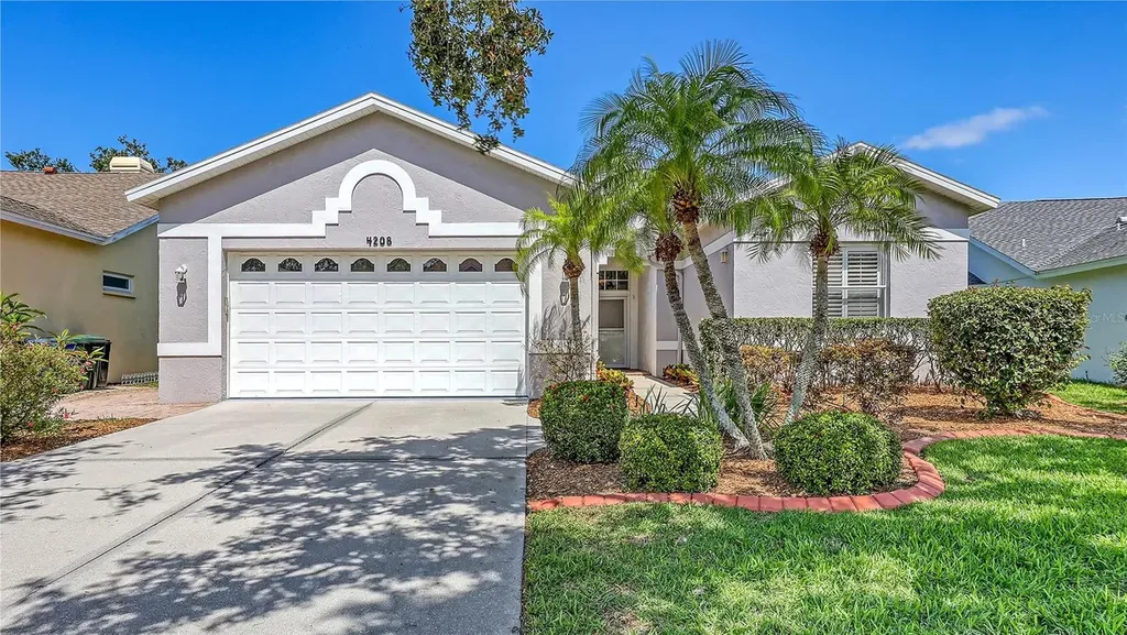 4208 Balmoral Way Sarasota FL 34238