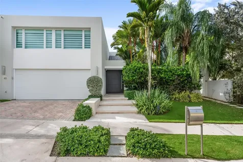 40 Calle Caoba Guaynabo PR 00966
