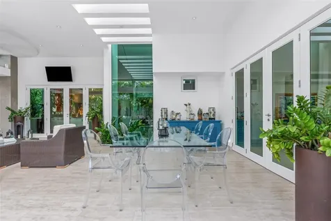 40 Calle Caoba Guaynabo PR 00966