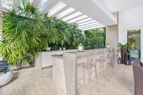 40 Calle Caoba Guaynabo PR 00966