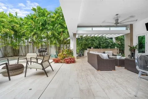40 Calle Caoba Guaynabo PR 00966