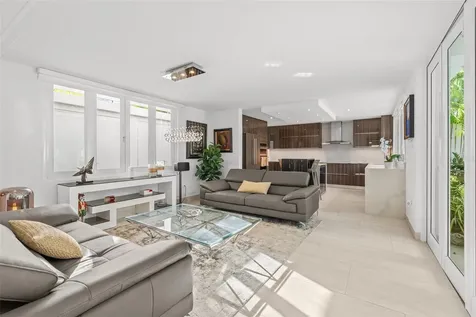 40 Calle Caoba Guaynabo PR 00966
