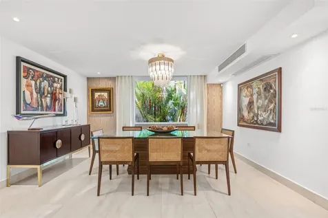 40 Calle Caoba Guaynabo PR 00966