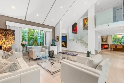 40 Calle Caoba Guaynabo PR 00966