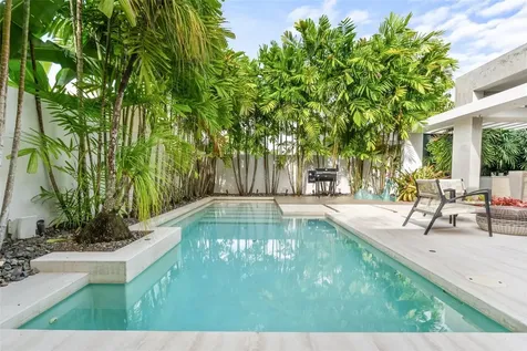 40 Calle Caoba Guaynabo PR 00966