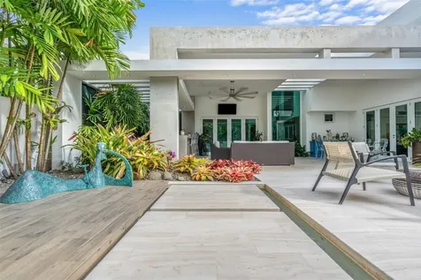 40 Calle Caoba Guaynabo PR 00966