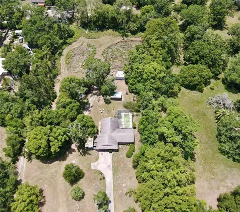 17830 Simmons Road Lutz FL 33548