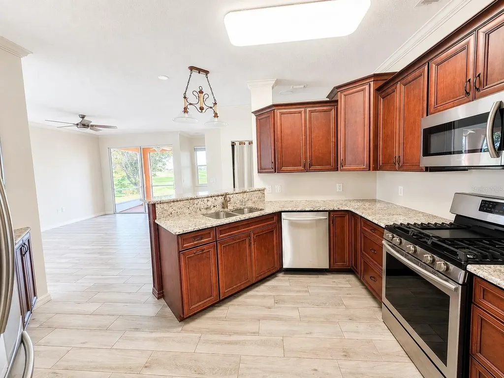 834 Springwood Circle Bradenton FL 34212
