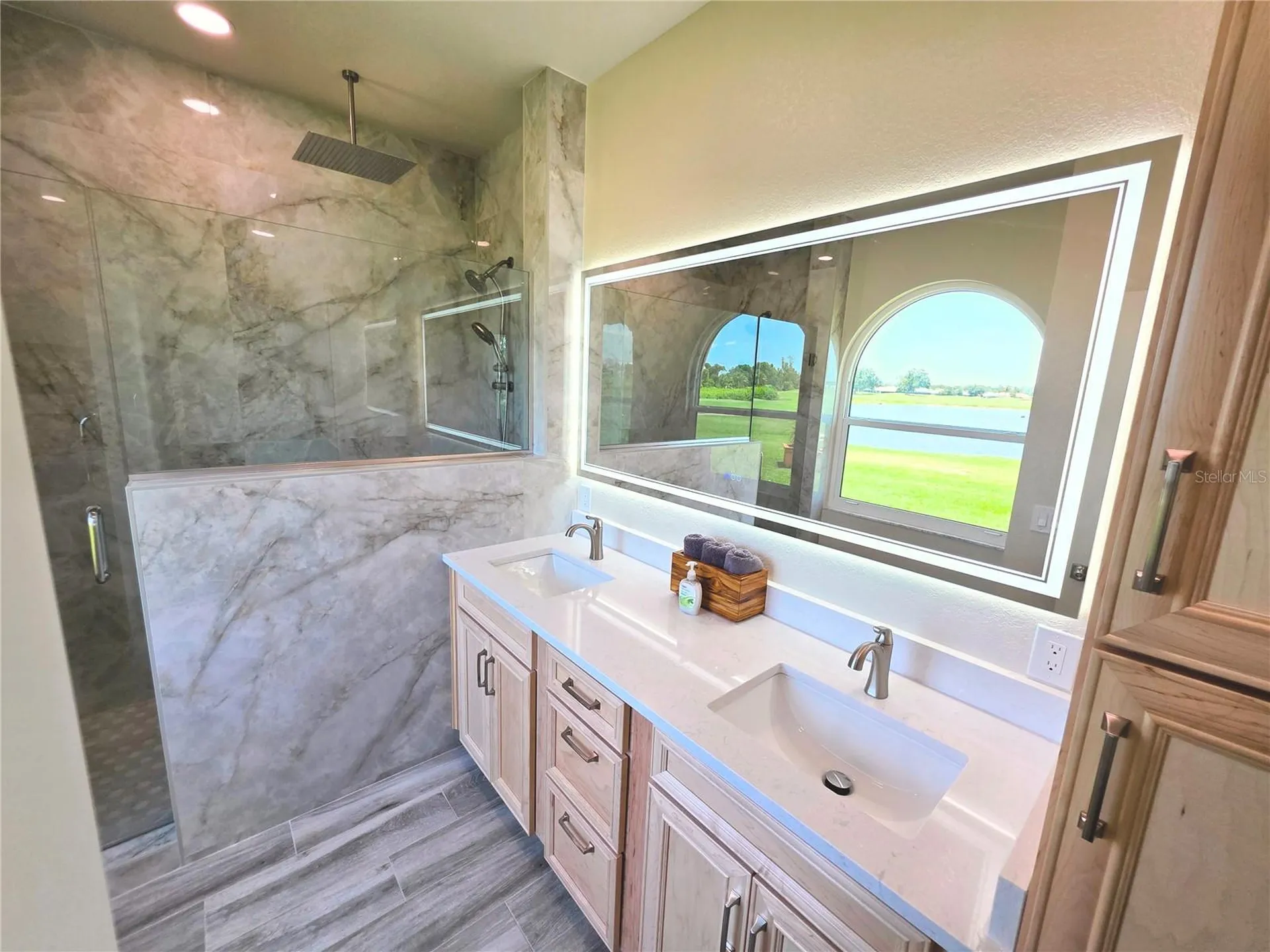 834 Springwood Circle Bradenton FL 34212