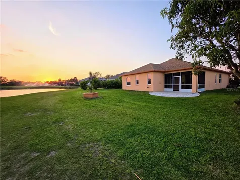 834 Springwood Circle Bradenton FL 34212