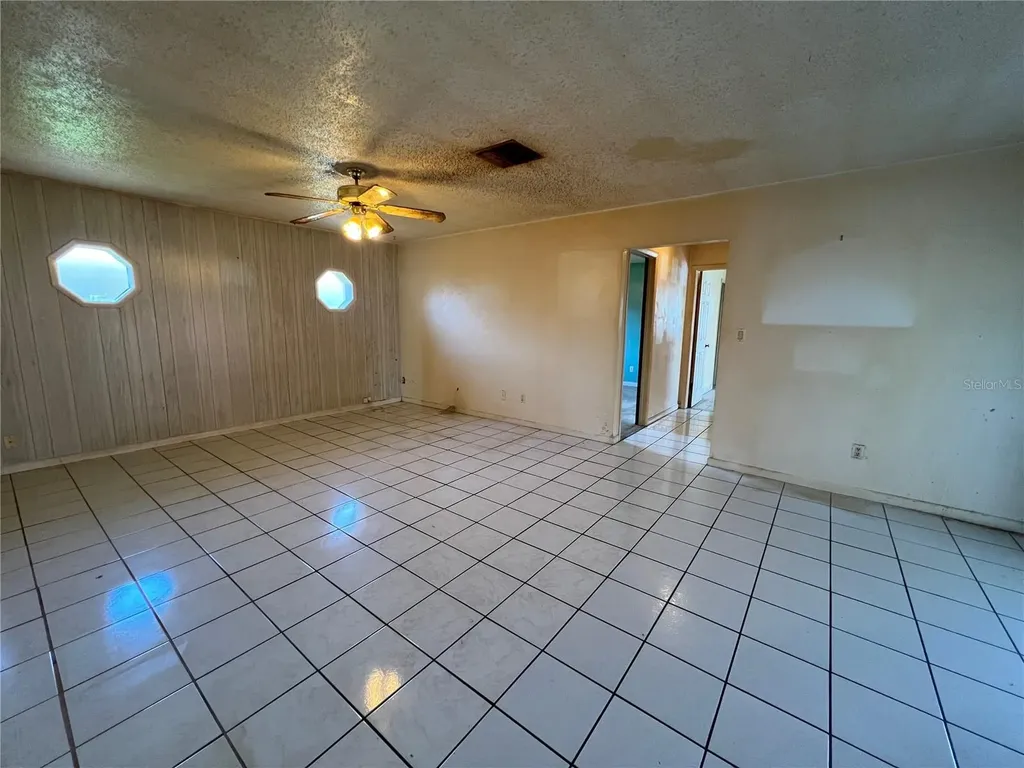 1503 SE 23rd Terrace Cape Coral FL 33990