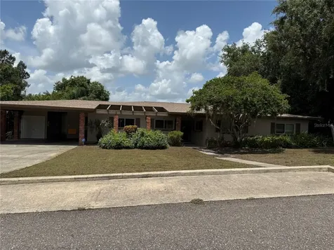9 Heights Avenue Frostproof FL 33843