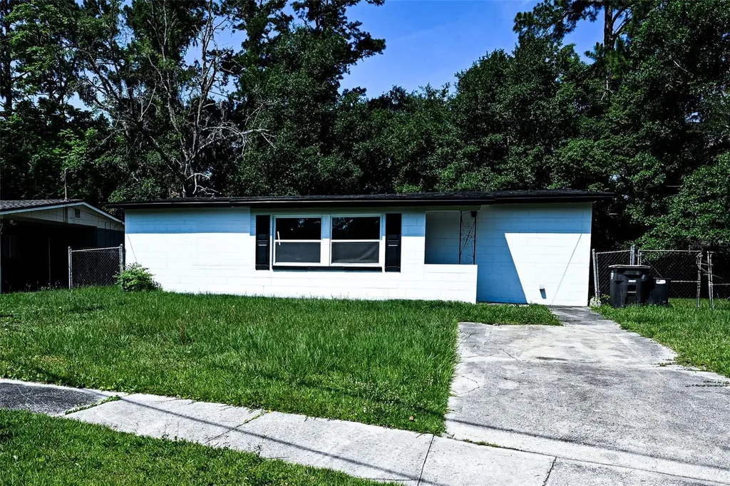 6786 Gaspar Circle W Jacksonville FL 32219