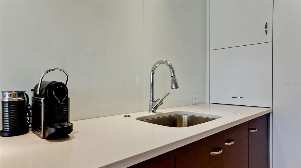 1945 Gulf Of Mexico Drive Longboat Key FL 34228