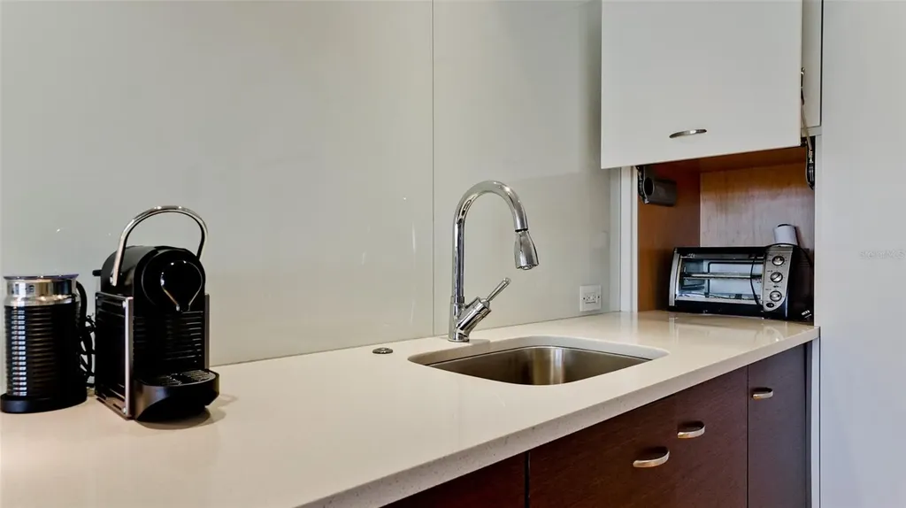 1945 Gulf Of Mexico Drive Longboat Key FL 34228