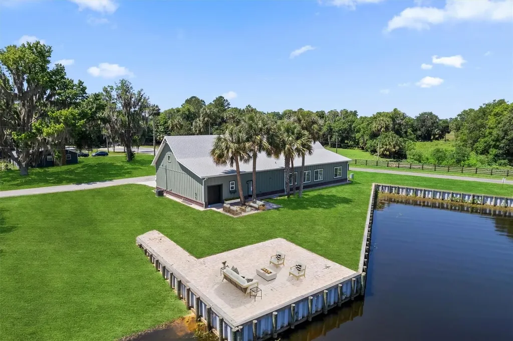 3943 NW 219th Street Road Micanopy FL 32667