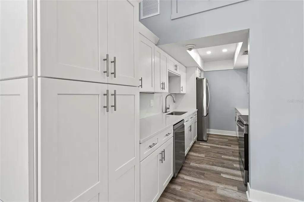 800 S Boulevard Of The Presidents Sarasota FL 34236