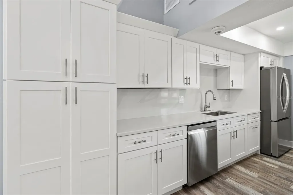 800 S Boulevard Of The Presidents Sarasota FL 34236