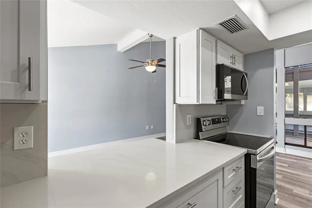 800 S Boulevard Of The Presidents Sarasota FL 34236